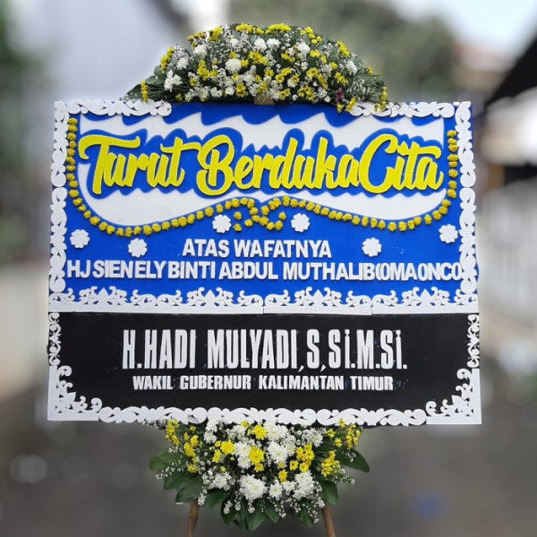 Karangan Bunga Duka  di Banggai Laut